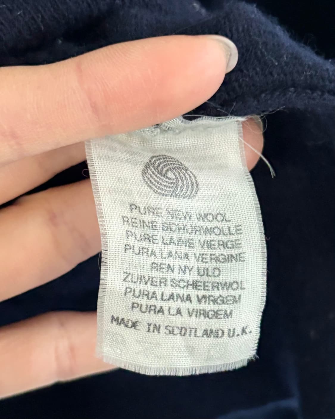 Burberrys 버버리 램스울 네이비 금장 가디건 상품이미지9