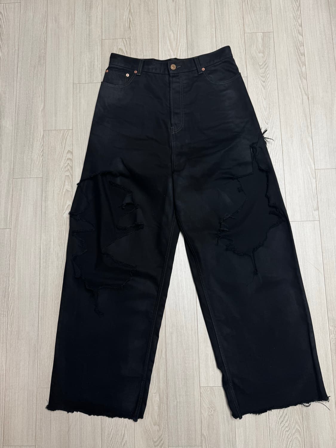 발렌시아가 디스트레스 페이크 박서 데님 배기 진 상품이미지3