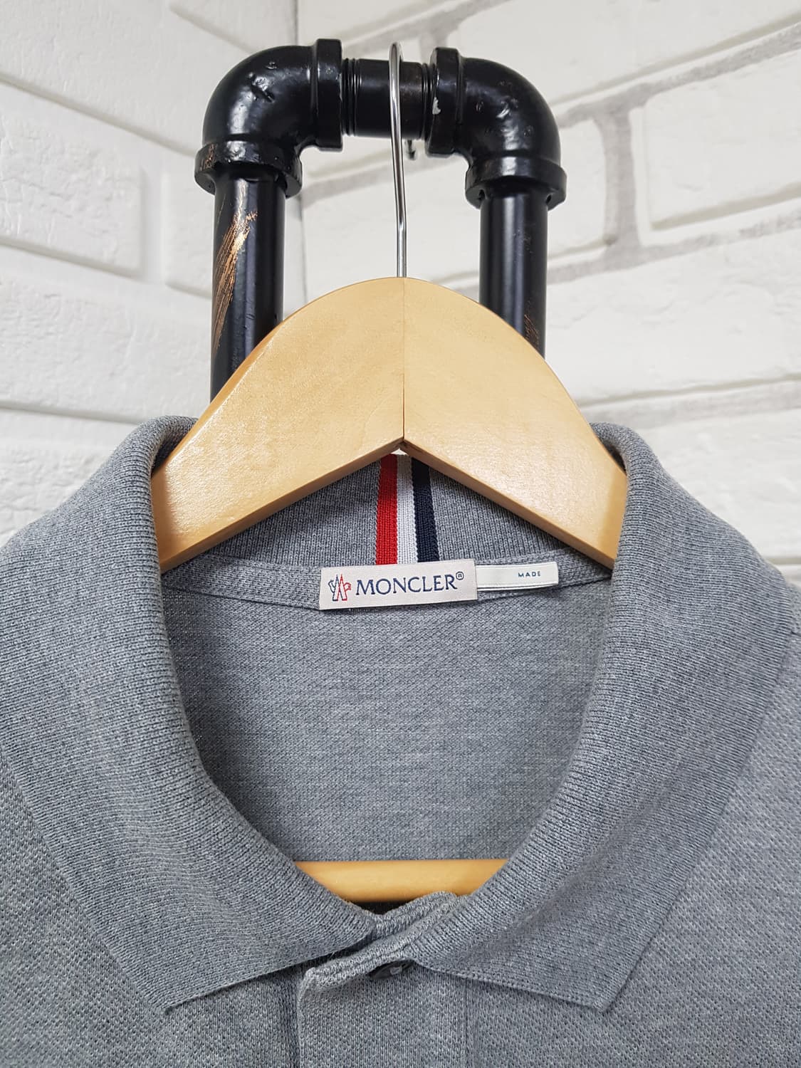 [m/남95/정품] 몽클레어 폴로티 그레이 상품이미지4