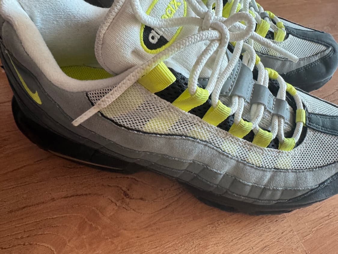 에어맥스95 형광 270사이즈 상품이미지4