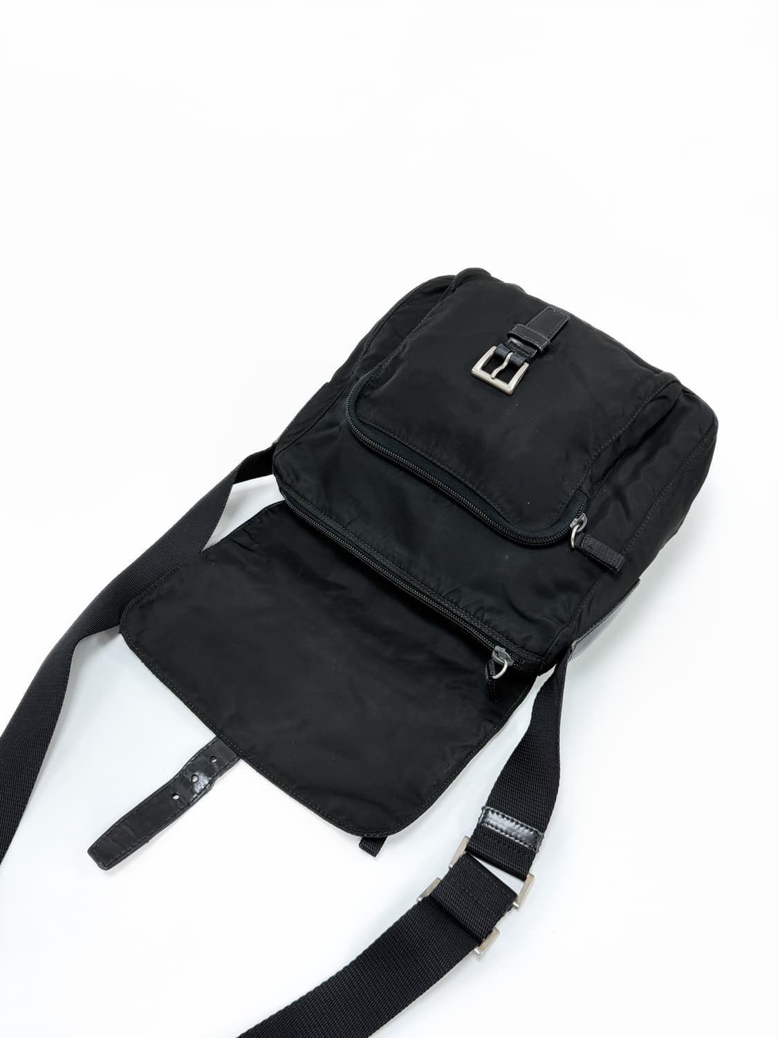 프라다 포코노 버클 메신저 숄더백 상품이미지7