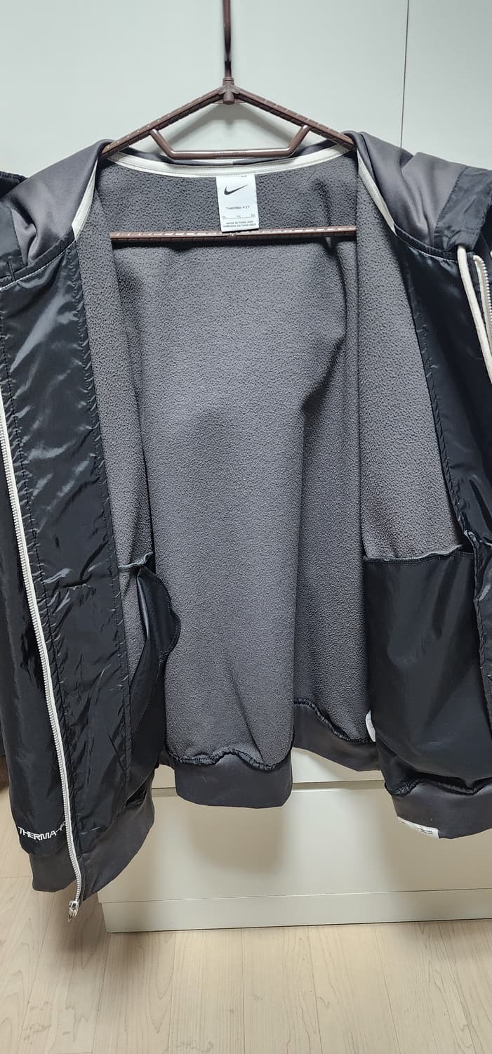 나이키 써마핏 스탠다드 이슈 윈터라이즈드 풀집업 후드 바람막 상품이미지3