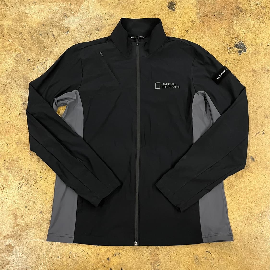 [정품/M] 내셔널지오그래픽 블랙 바람막이 점퍼 b18 상품이미지2