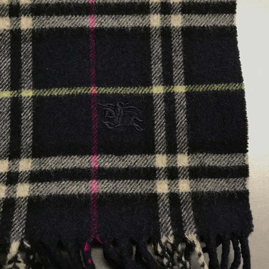 버버리 정품 램스울 머플러 네이비 상품이미지4