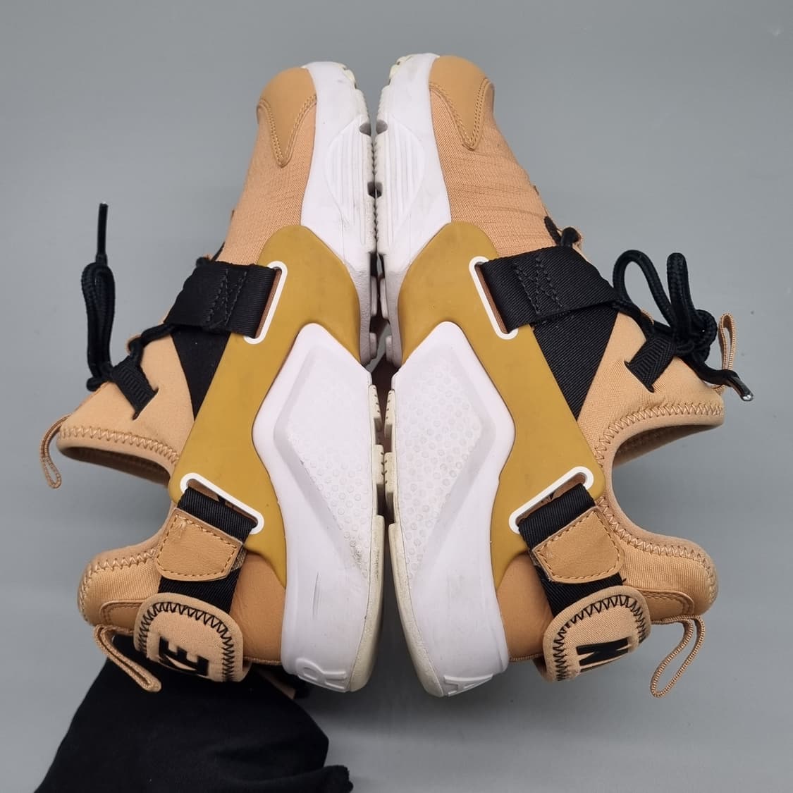 나이키 허라취 시티로우 운동화230 상품이미지5