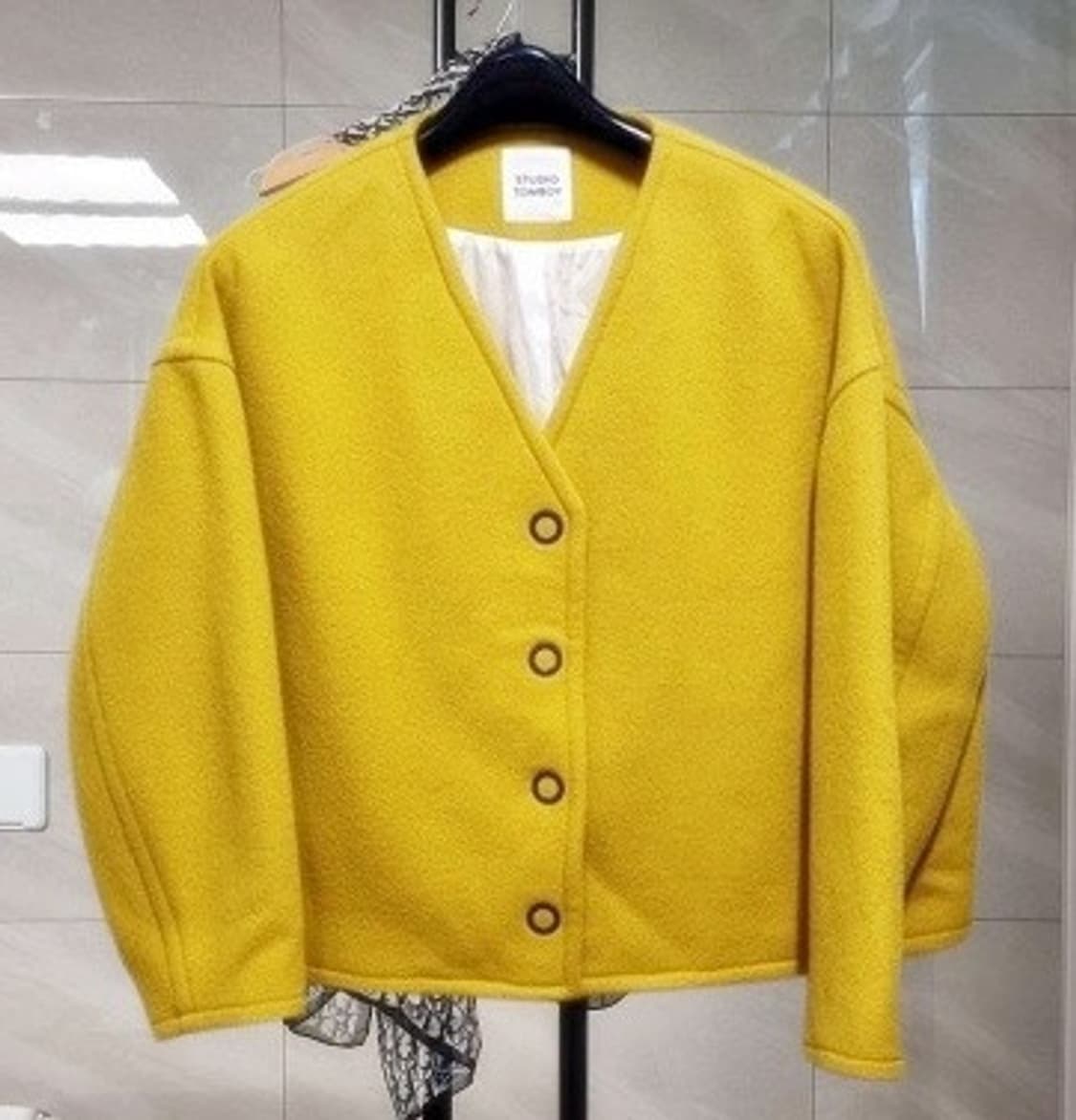 스튜디오 톰보이 V넥 울자켓  상품이미지2