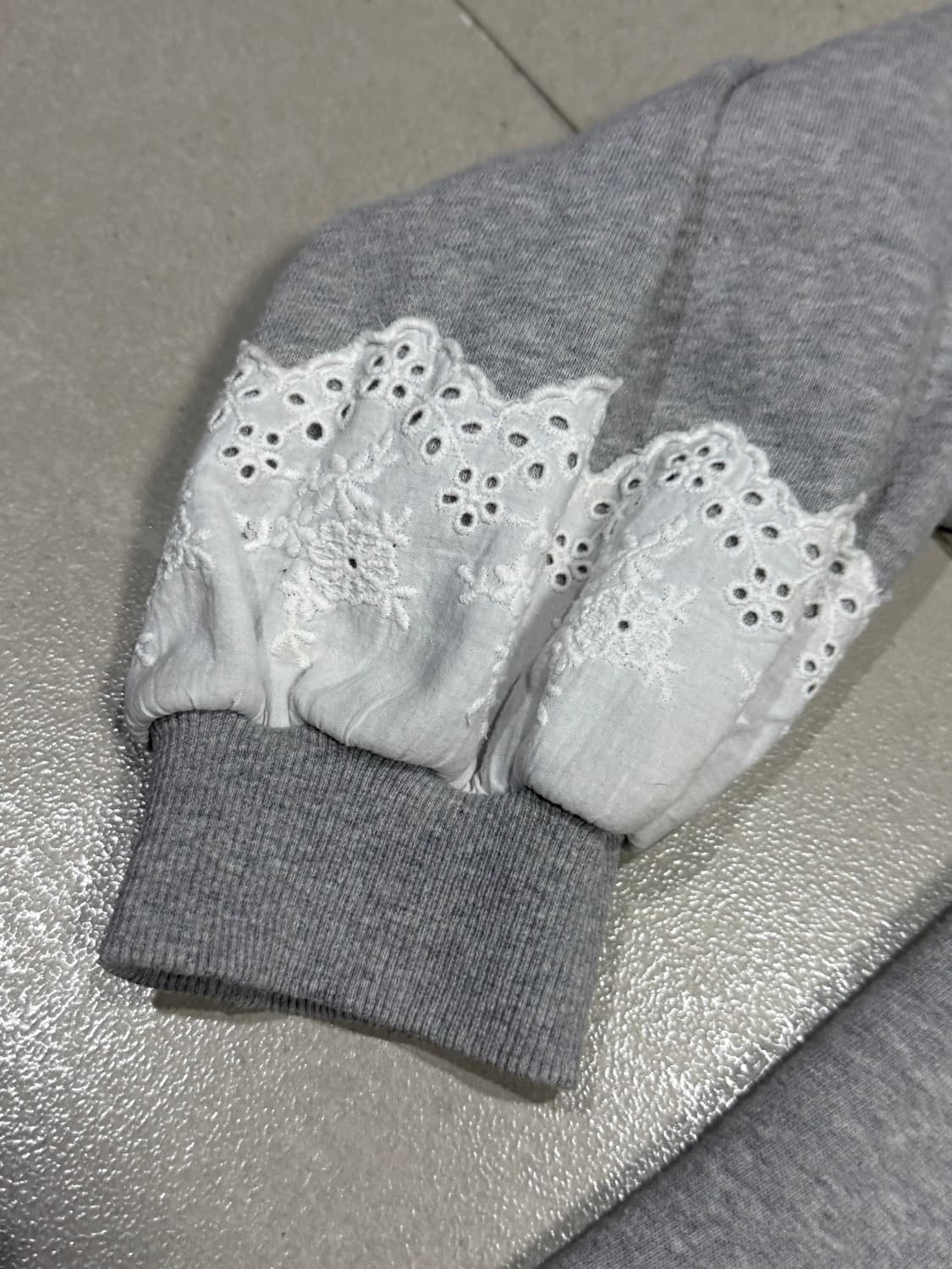 캔디스트리퍼 아카이브 천사 프릴 레이스 디테일 후드티 상품이미지6