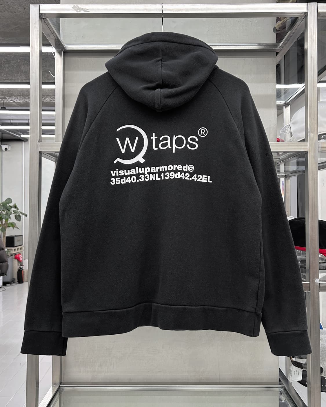 더블탭스 OG 백로고 스웻 후디 블랙 상품이미지1