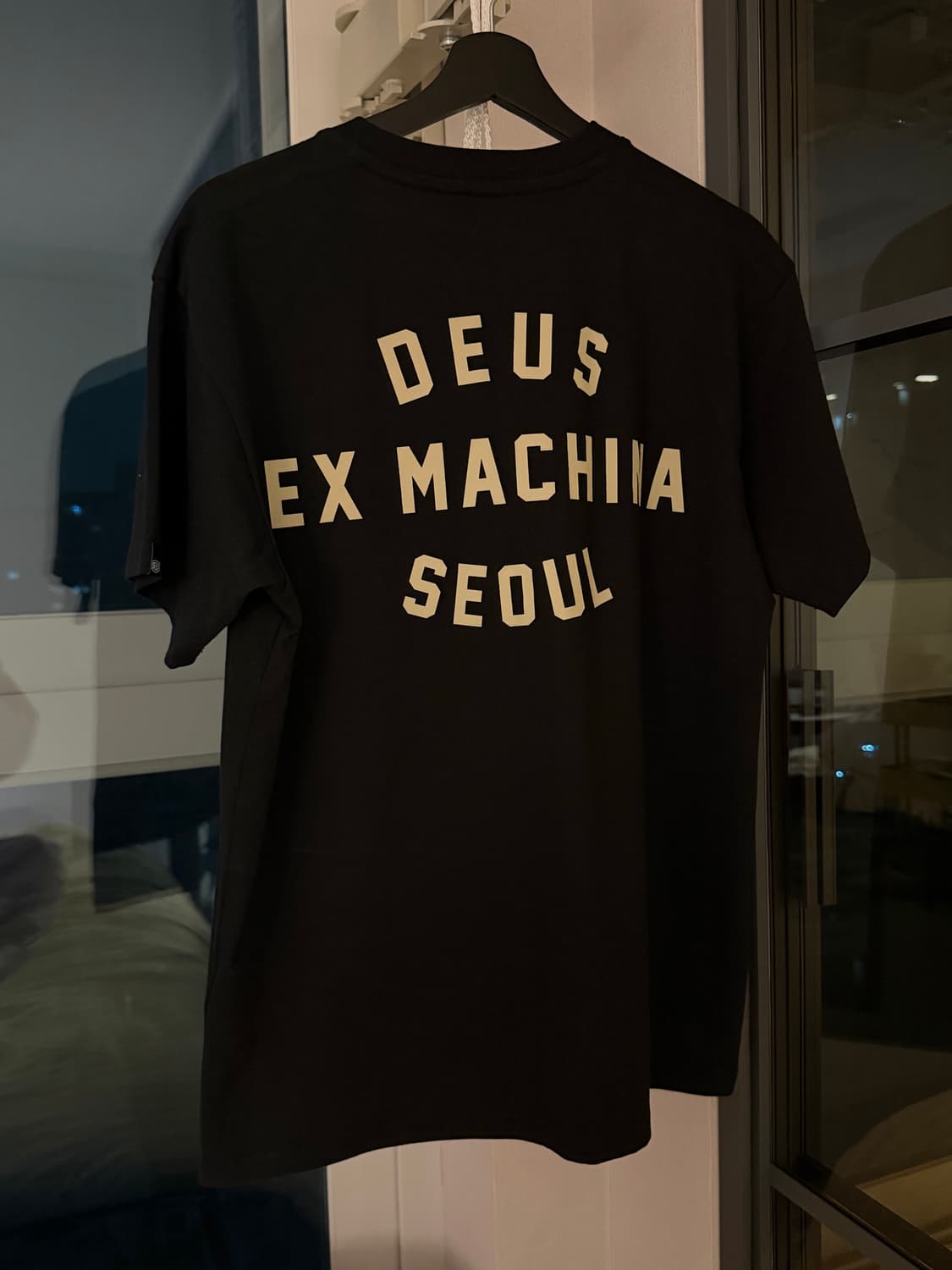 데우스 엑스 마키나 서울 컬리지 어드레스 티셔츠 블랙 M 상품이미지1