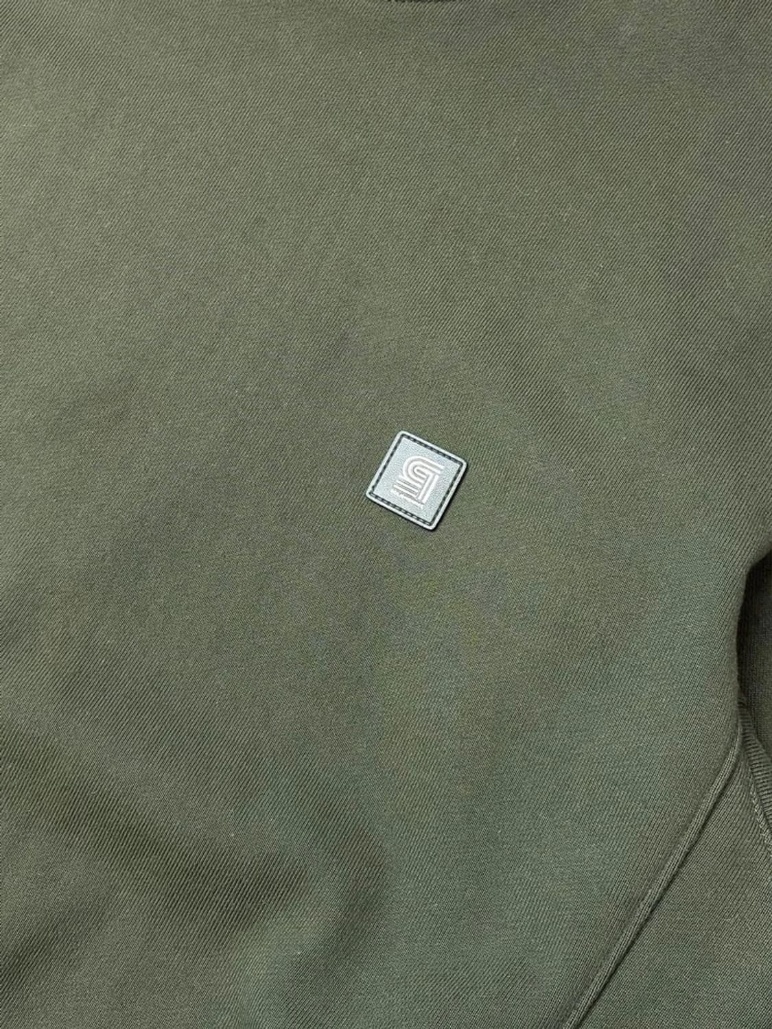 솔리드옴므 20FW 백 로고 맨투맨 PN5163 상품이미지3