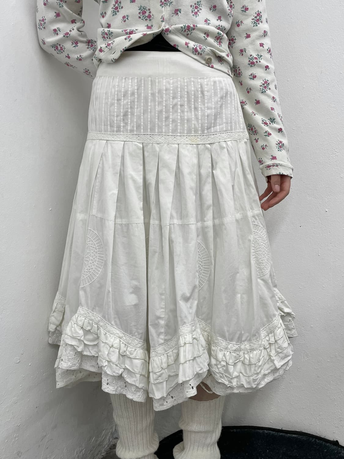 화이트 러플 자수 캉캉 스커트 상품이미지2