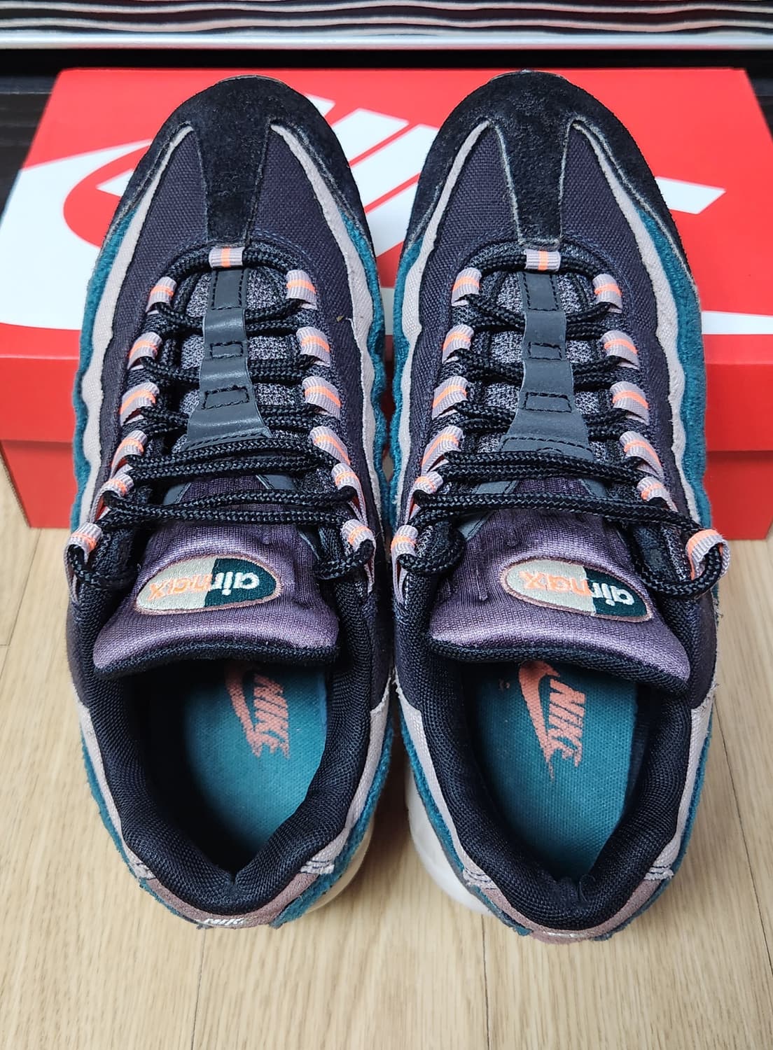 나이키 에어맥스95 프리미엄 오일 그레이 / 브라이트 망고 스니커즈 상품이미지7