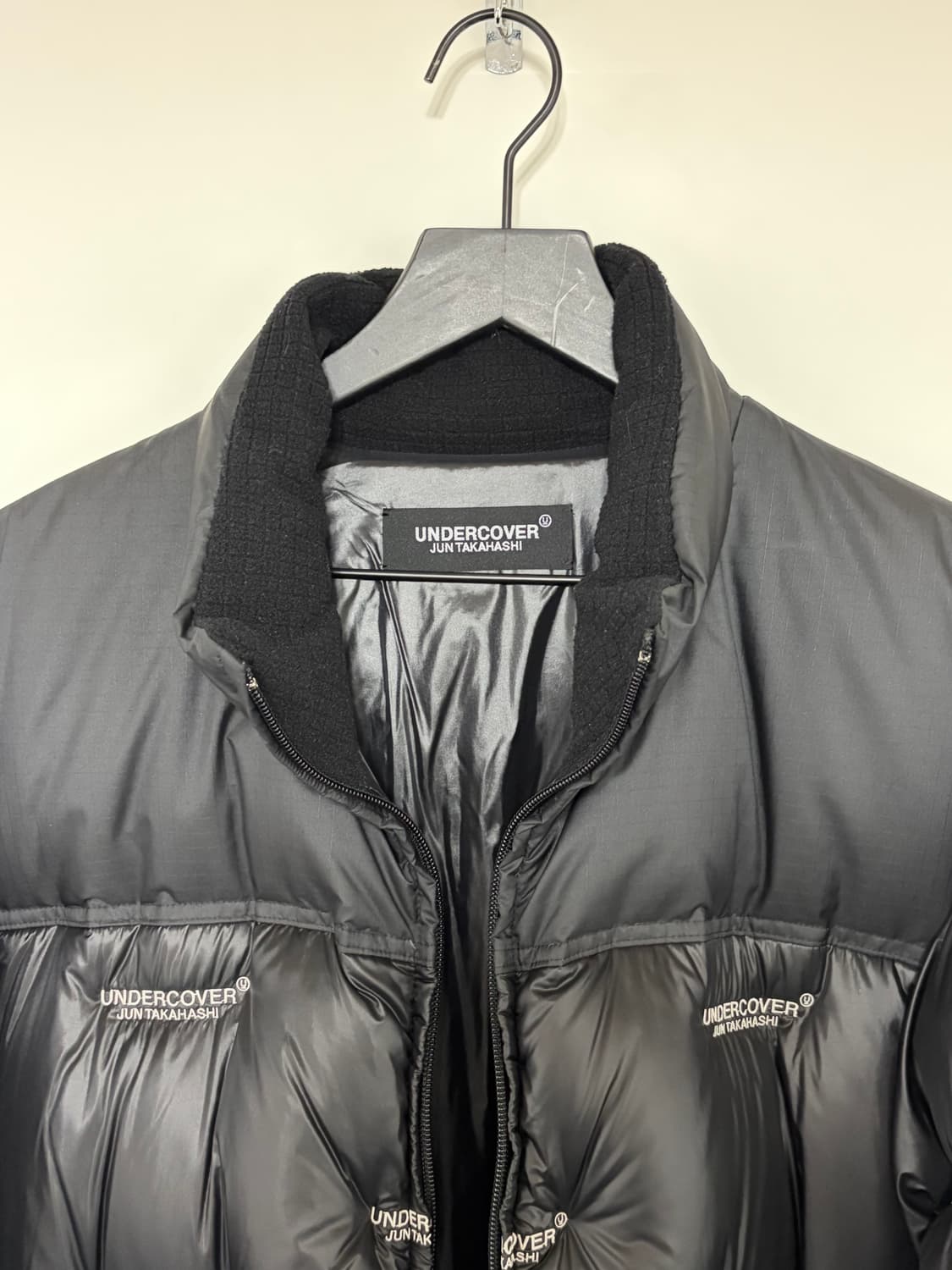 언더커버 로고 자수 다운패딩 사이즈 3 상품이미지4