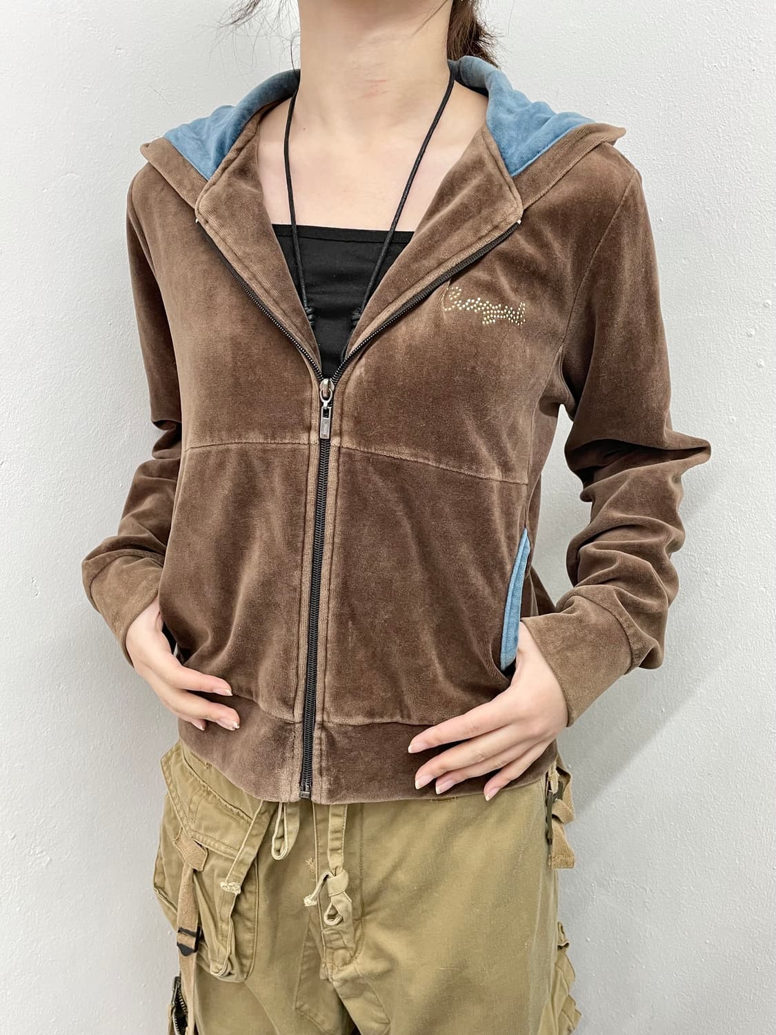 브라운 y2k 벨벳 후드집업 상품이미지2