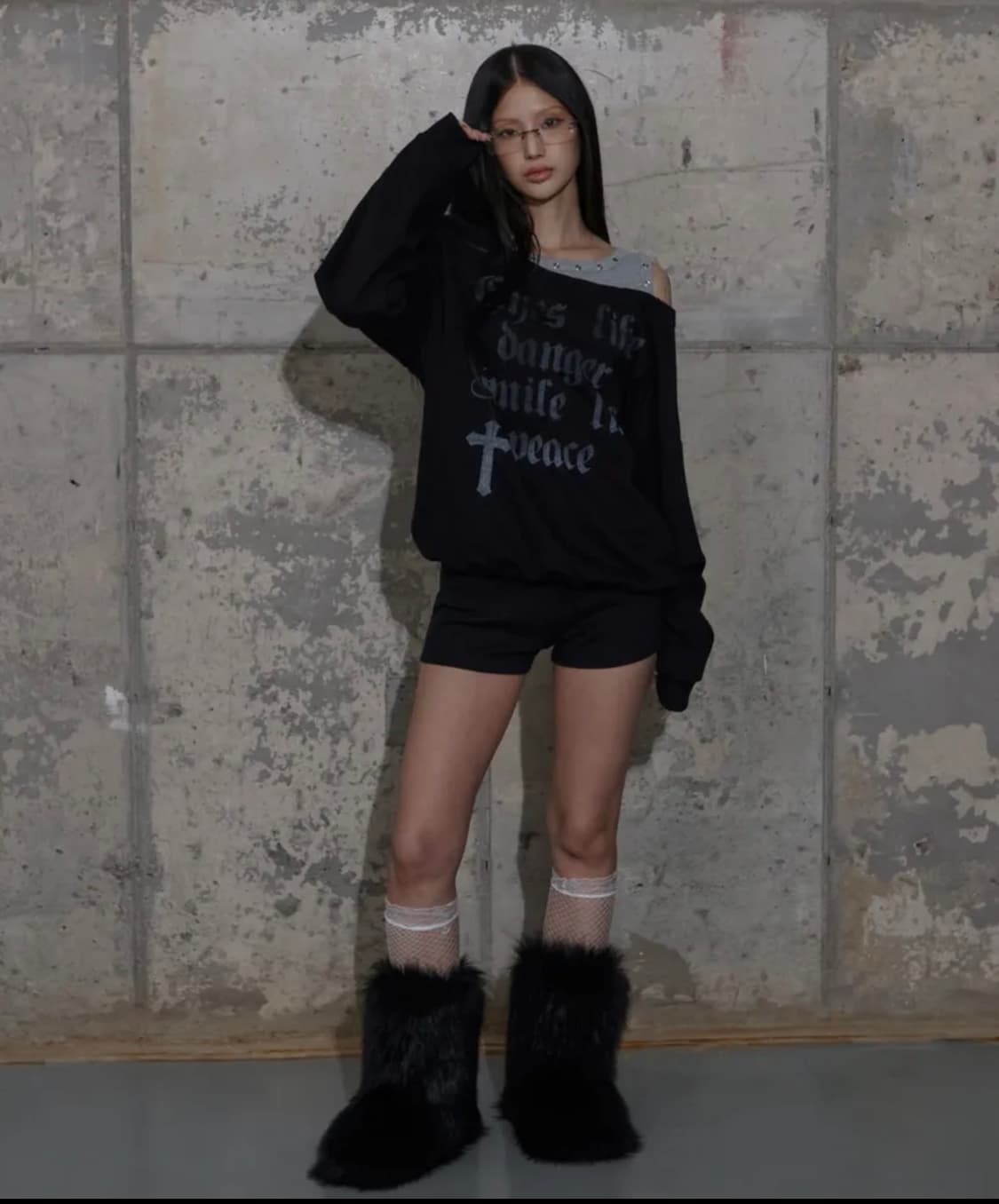 로저리 노이어 스웻셔츠 상품이미지1