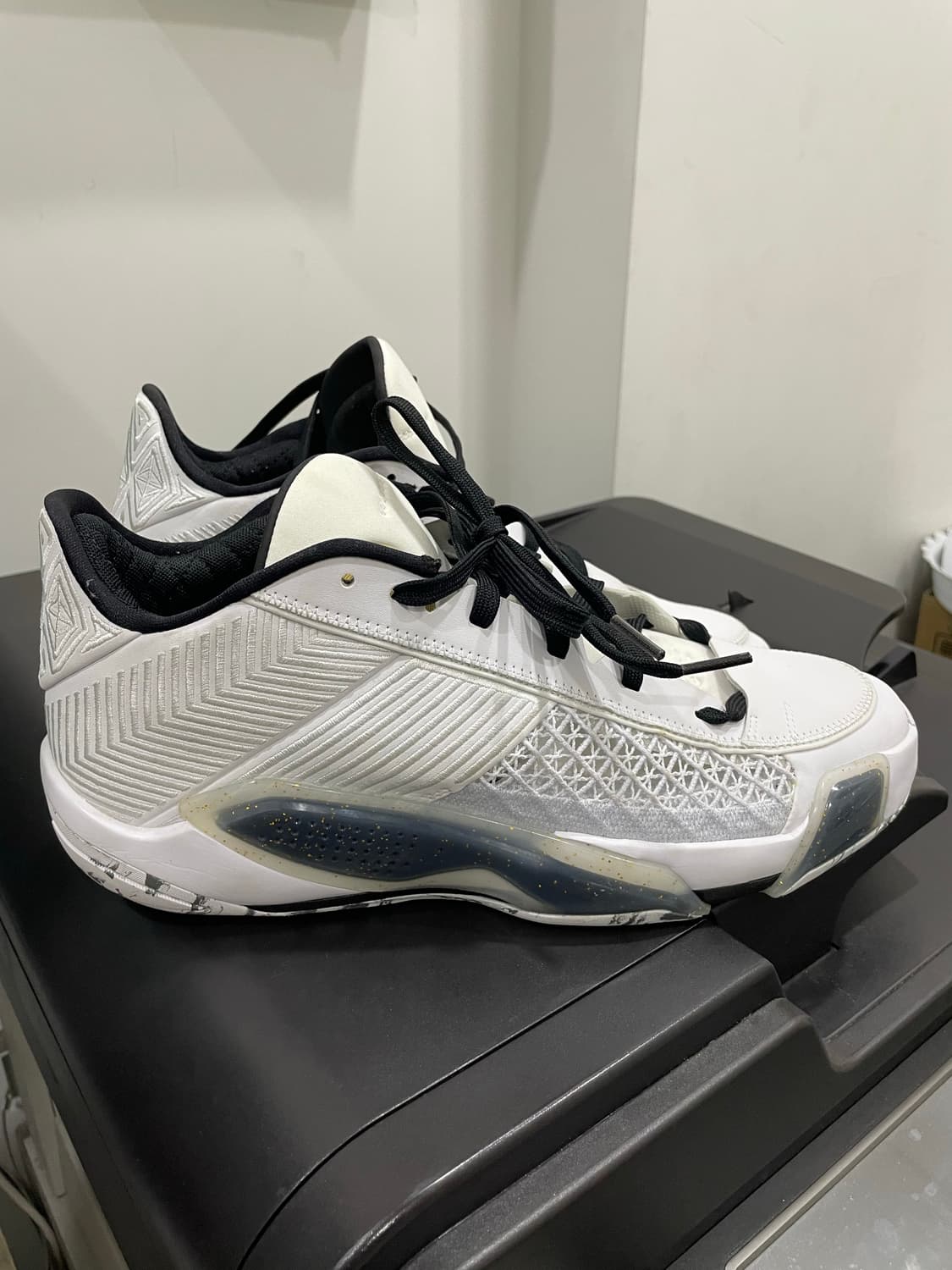 조던38로우 295 사이즈 화이트블랙 팝니다. 상품이미지6