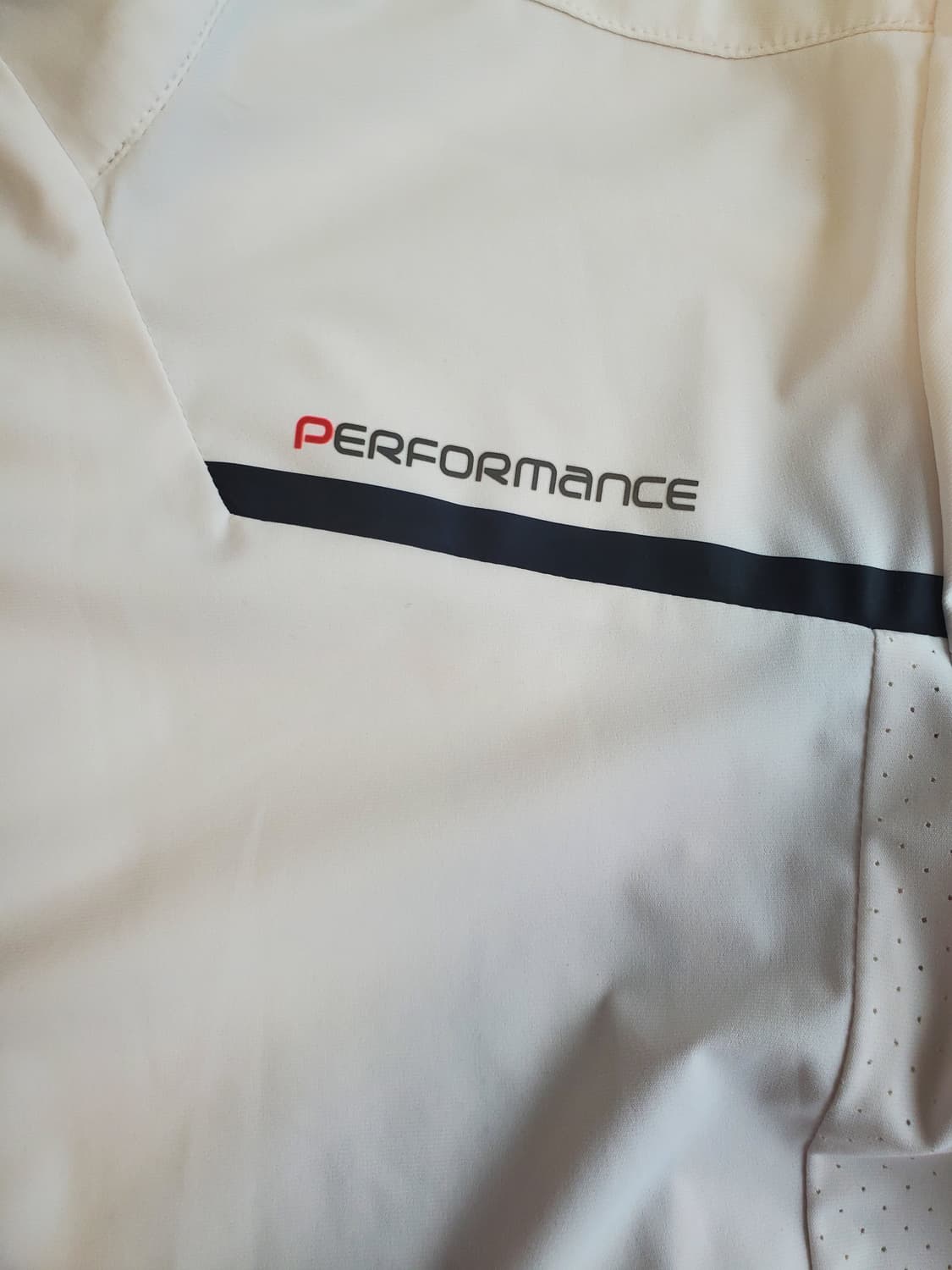 새상품급)윌슨 트랙 집업 자켓 사이즈 95(m)

여러 중고사이트에도 같 상품이미지4