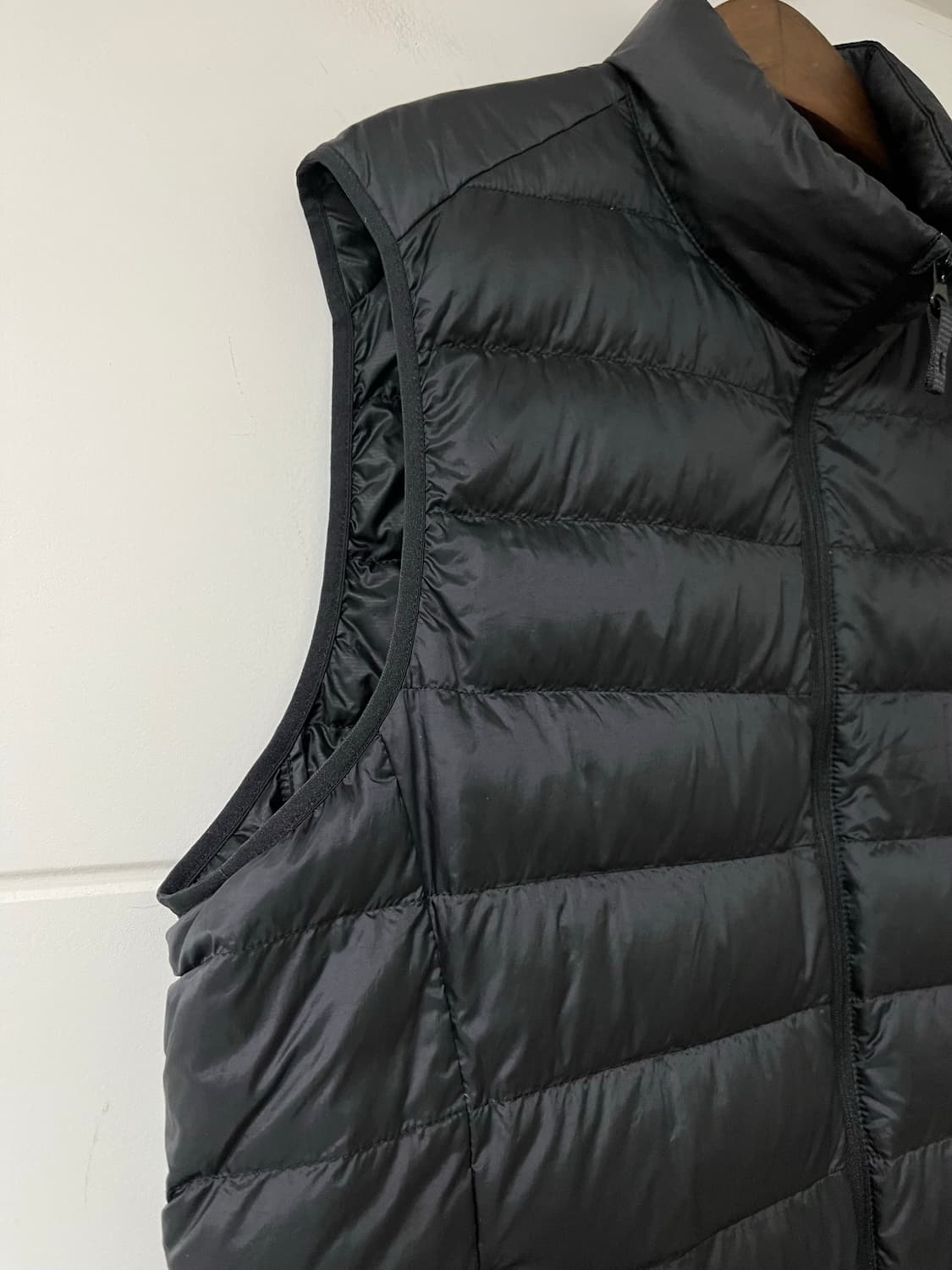 유니클로 경량 패딩 조끼 울트라 상품이미지4