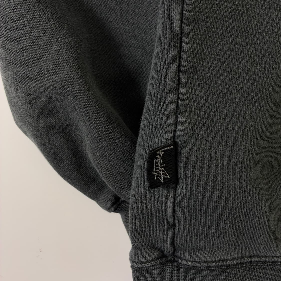 Stussy  스투시 코튼 퍼플로고 차콜 맨투맨 상품이미지4