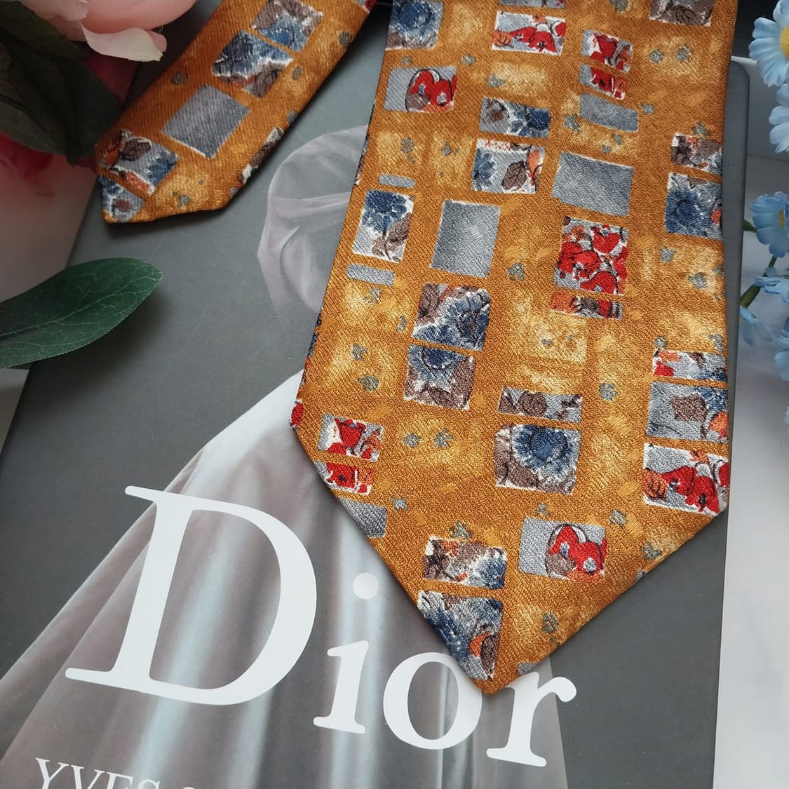 디올 실크 브라운 아트 패턴 넥타이 10.2cm A+등급 K1444
 상품이미지4