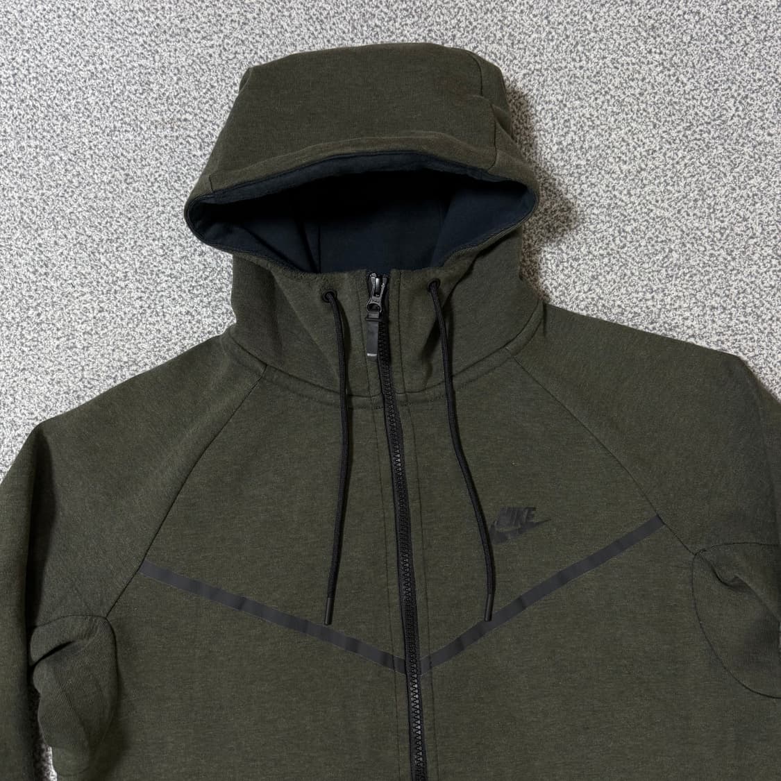 [정가 15만원] 나이키 테크팩 후드집업 L 상품이미지2