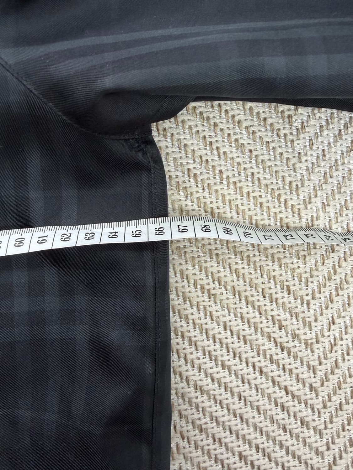 정품) 버버리 남성 블랙 체크 바람막이 자켓 L 상품이미지9