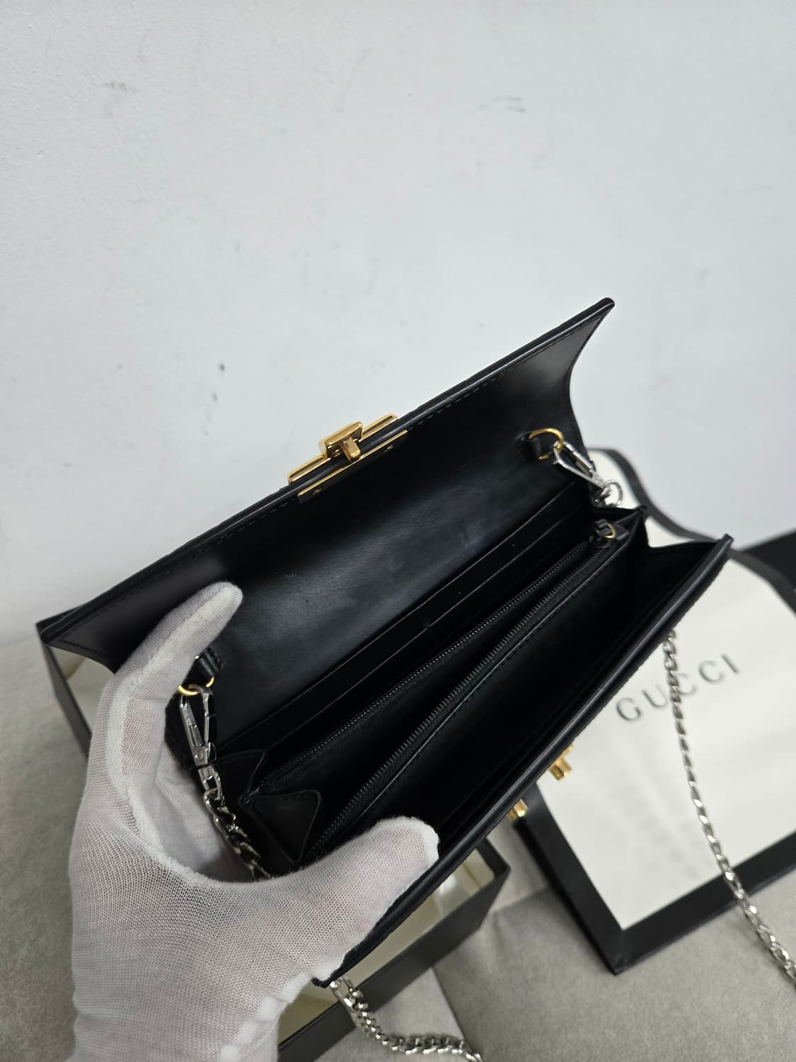 [보증서 정품] 구찌 패들락 체인 장지갑 상품이미지1