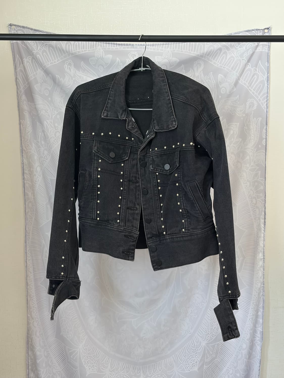 Studded Black Denim Cropped Jacket 상품이미지1