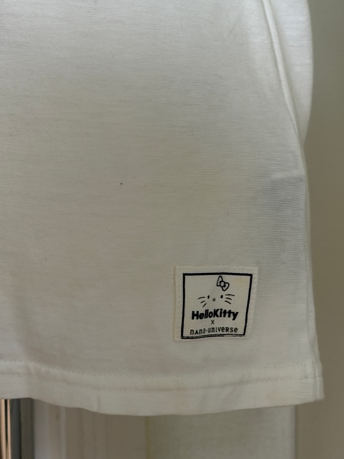 헬로키티 원숄더 화이트 반팔  상품이미지2