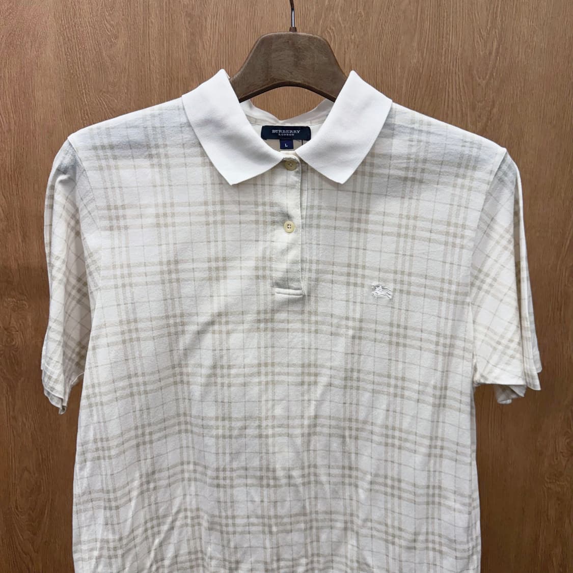 버버리 런던 PK 반팔 티셔츠 베이지 체크 패턴 로고 자수 아이보리 상품이미지4