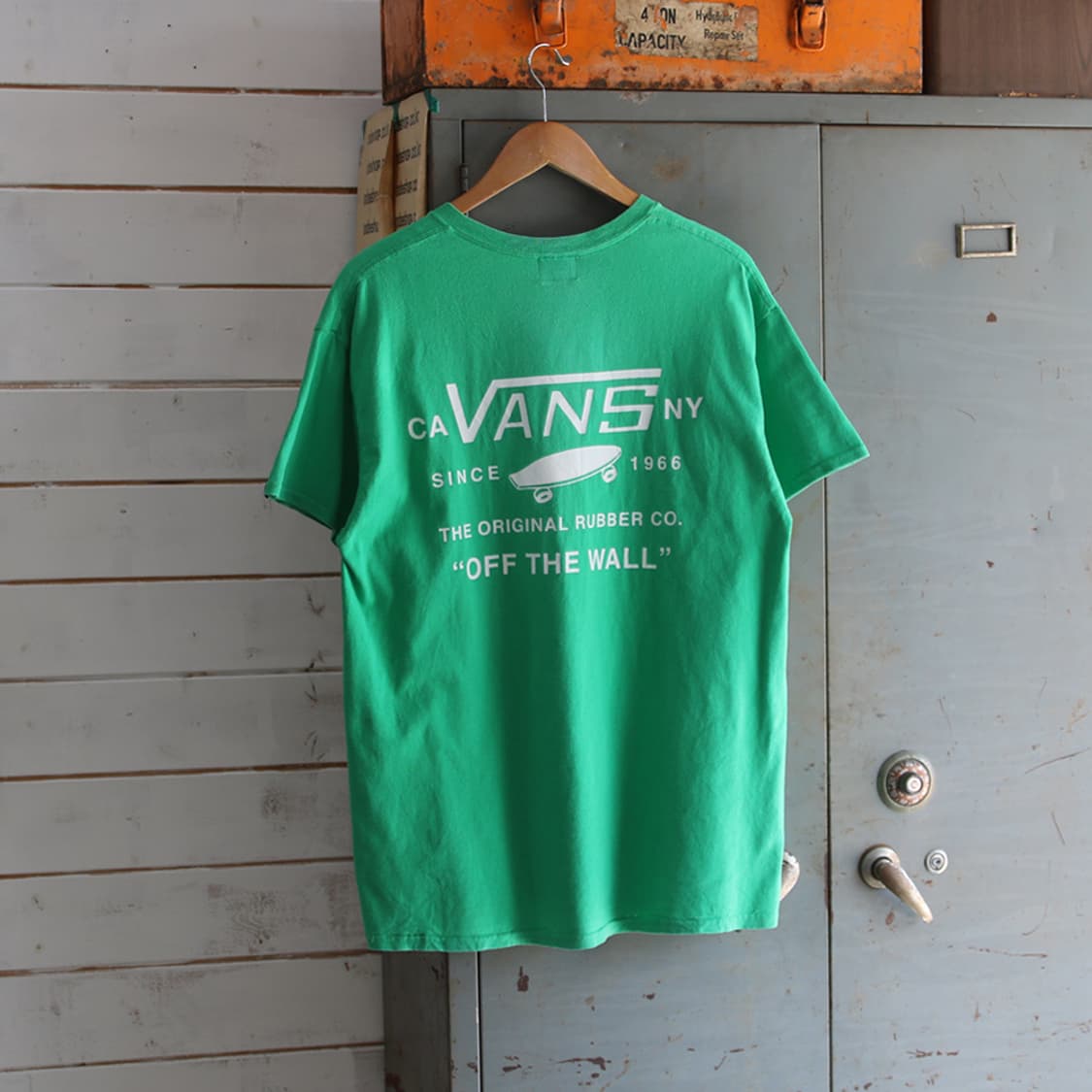 (착용컷) VANS 프린팅 반팔 티셔츠 (남성용 100-103) 상품이미지3