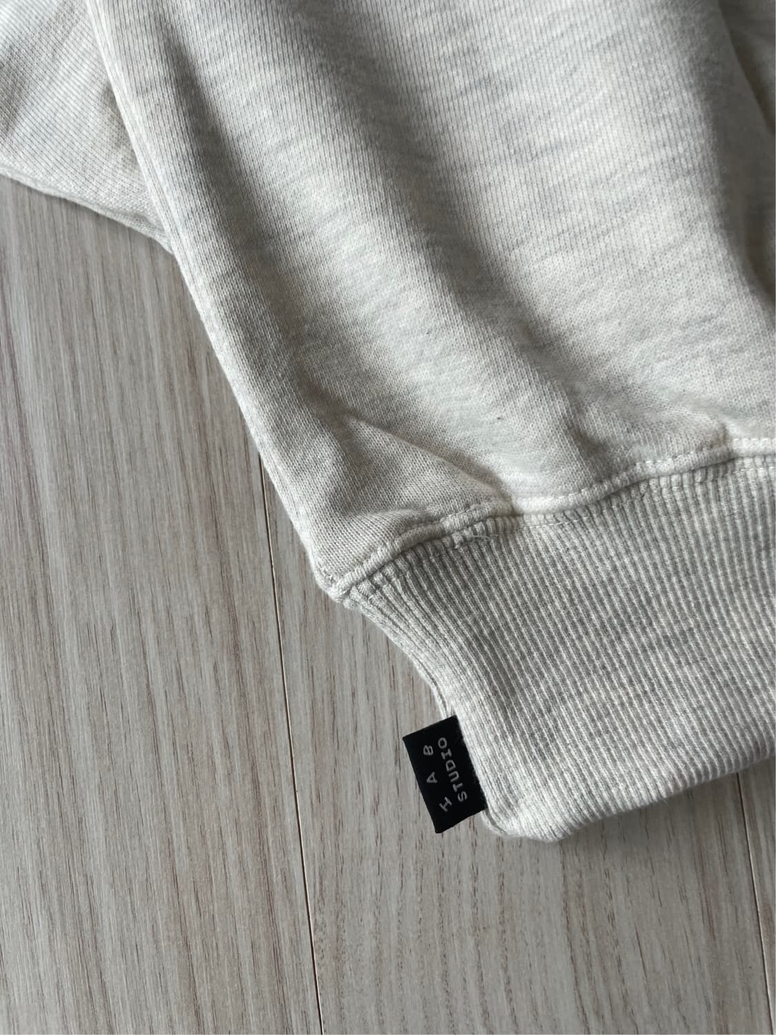 [새상품] 아이앱 스튜디오 하프 집업 오트밀 상품이미지3