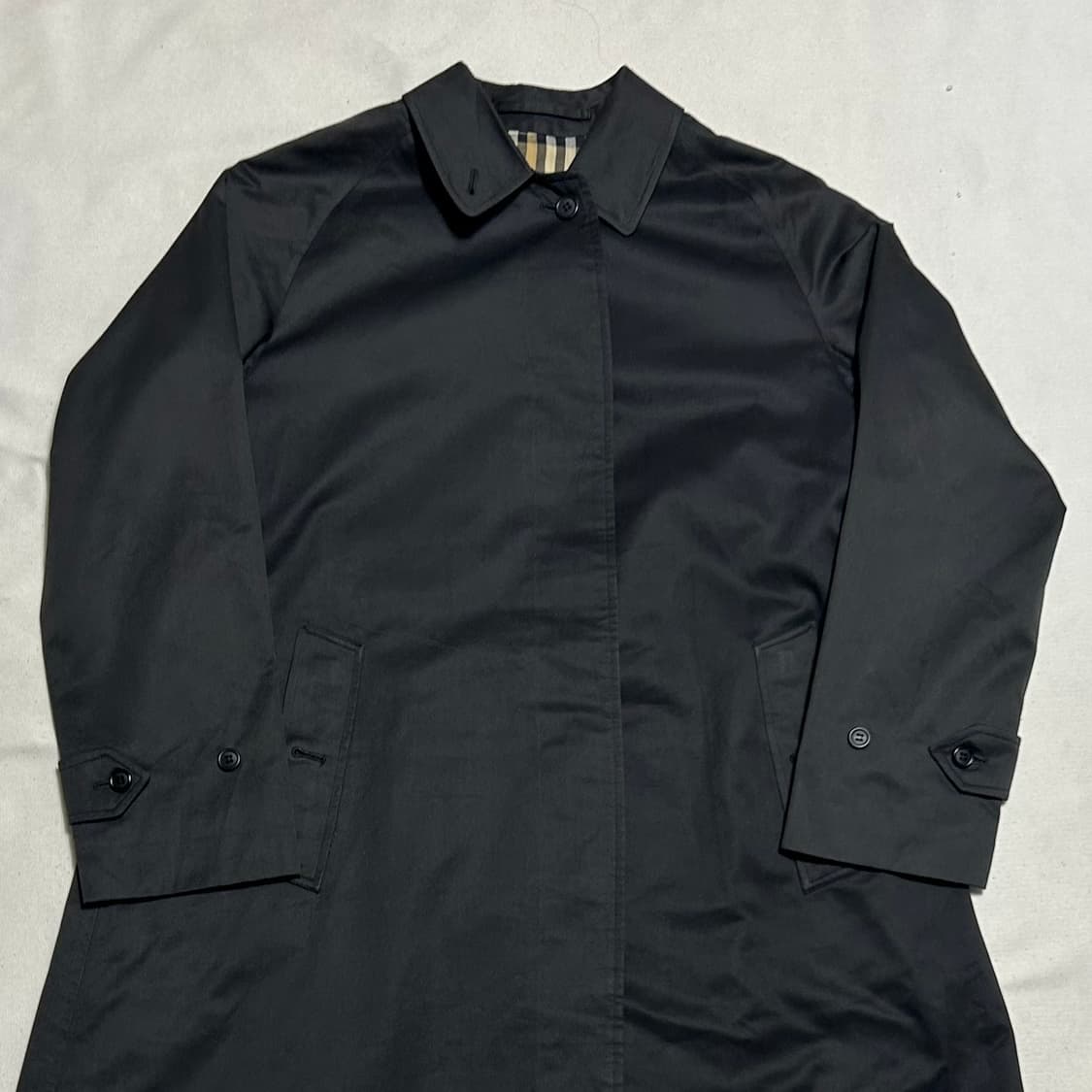 버버리 블랙 트렌치 코트 상품이미지1