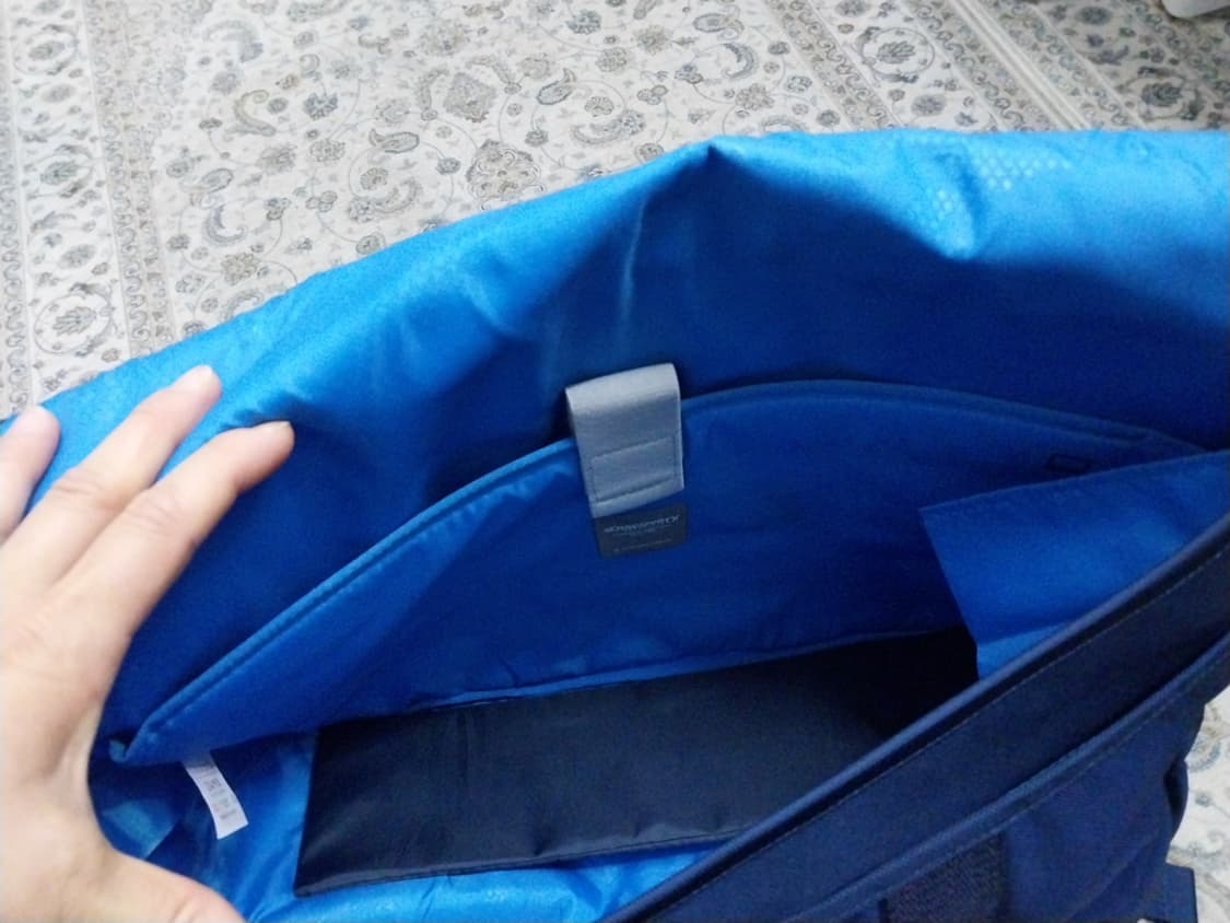 디스커버리 네이비 메신저백 상품이미지3
