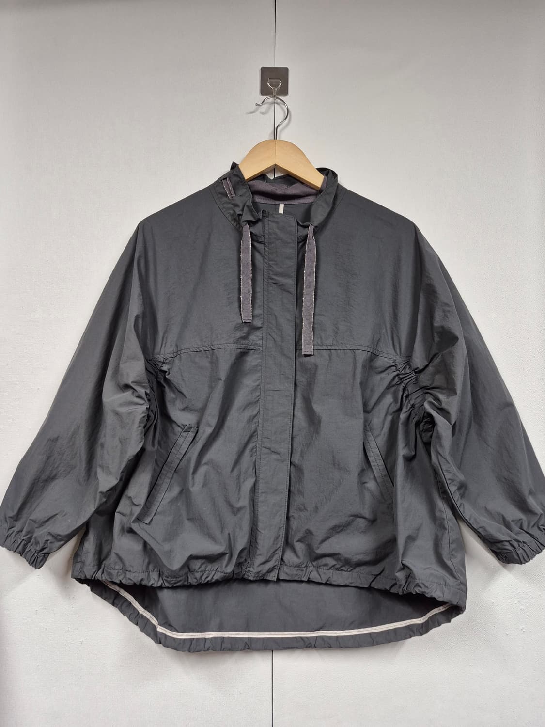 리본 장식 루즈 바람막이 재질 아우터 상품이미지1