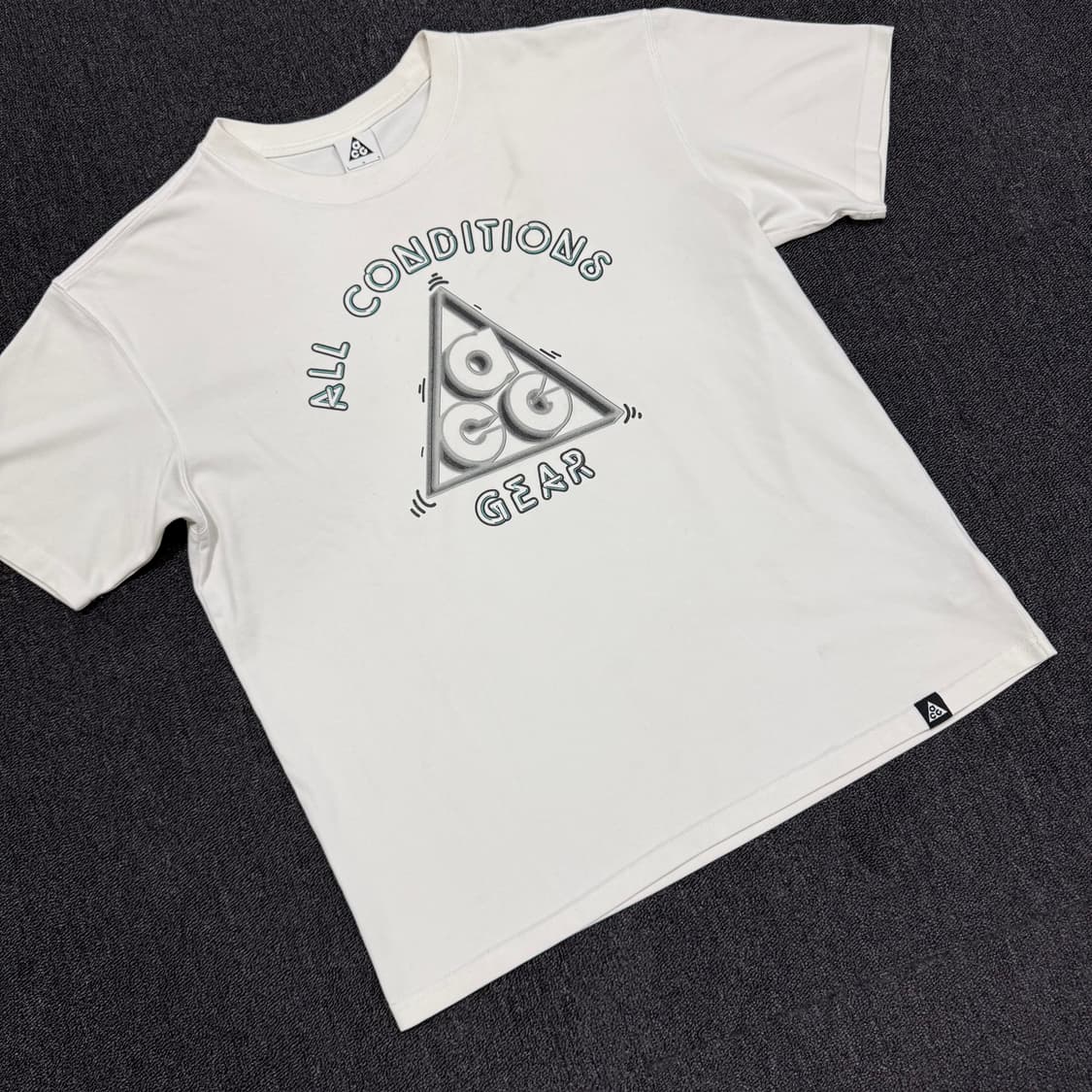 나이키 ACG 행 루즈 서밋 반팔 티셔츠 상품이미지3