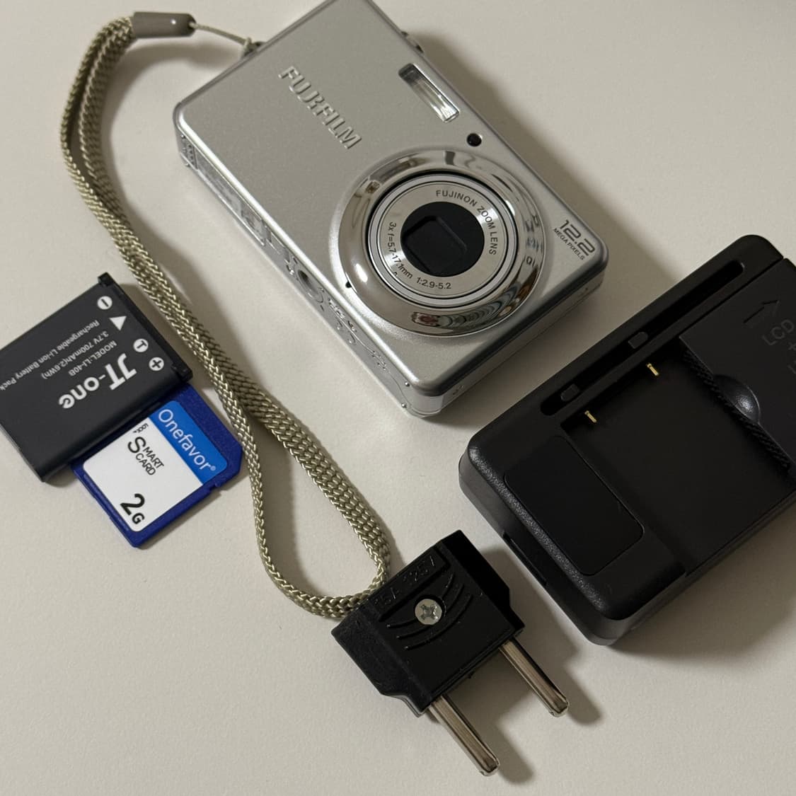 후지필름 파인픽스 J30 빈티지디카 디지털카메라 상품이미지1