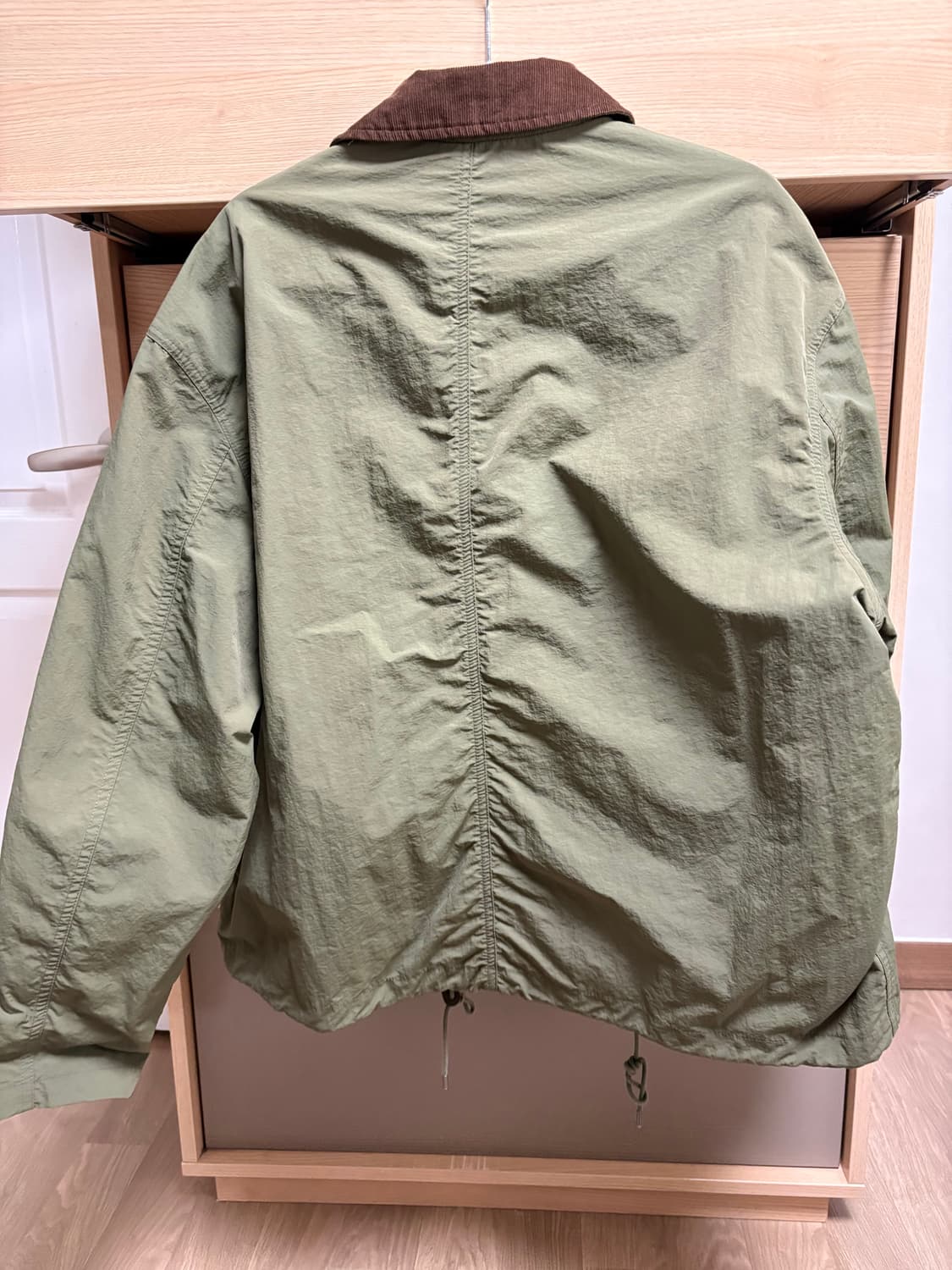 [유니폼브릿지] 버튼 숏 자켓 올리브 상품이미지4