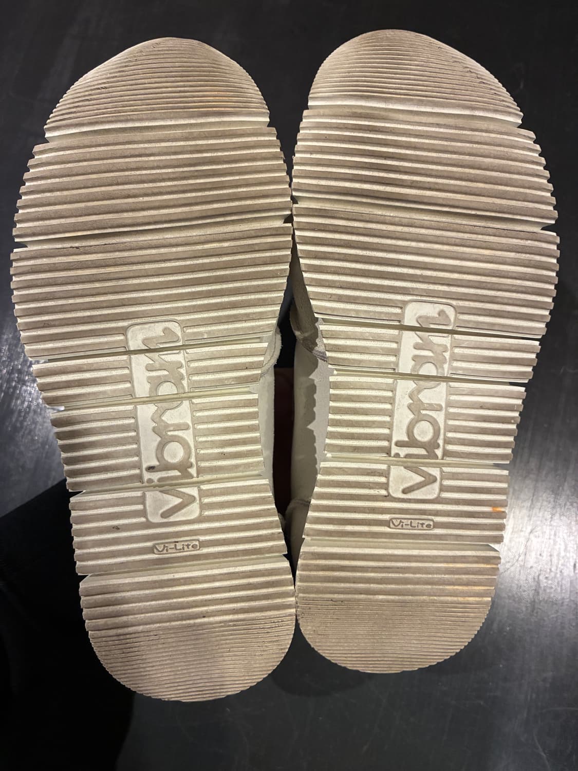 37/240) 부테로 카레라 가죽 스니커즈 상품이미지5