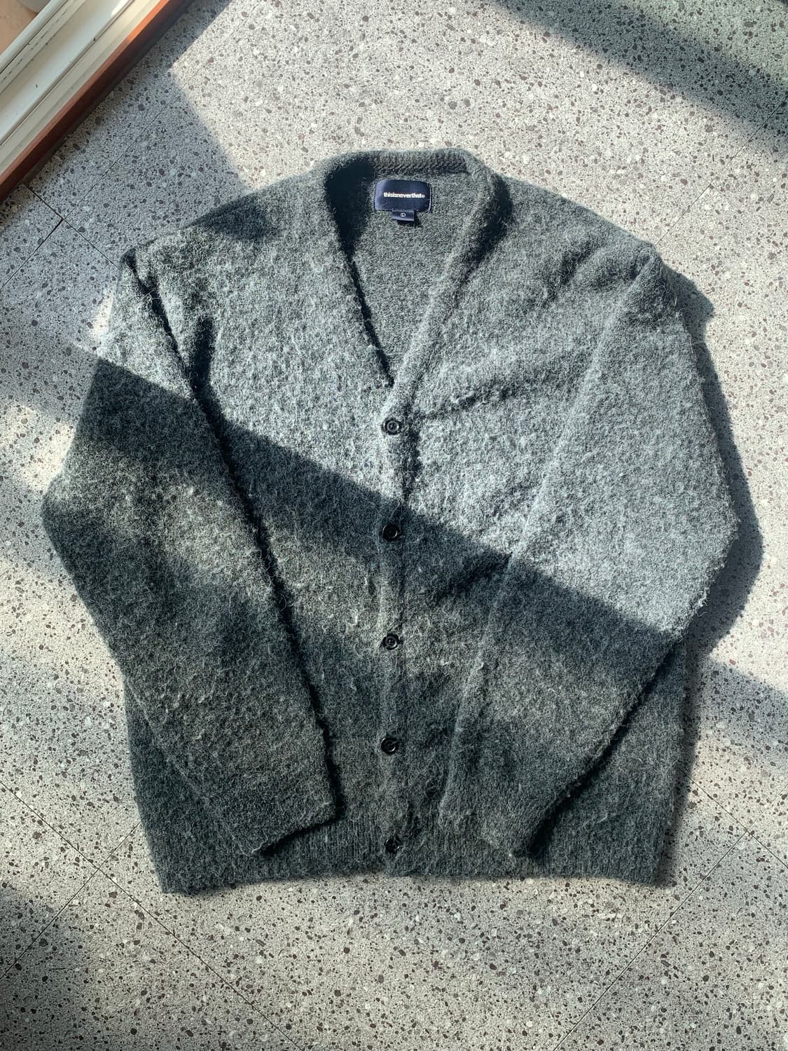[L]디스이즈네버댓 Hairy Knit Cardigan Charcoal 상품이미지1
