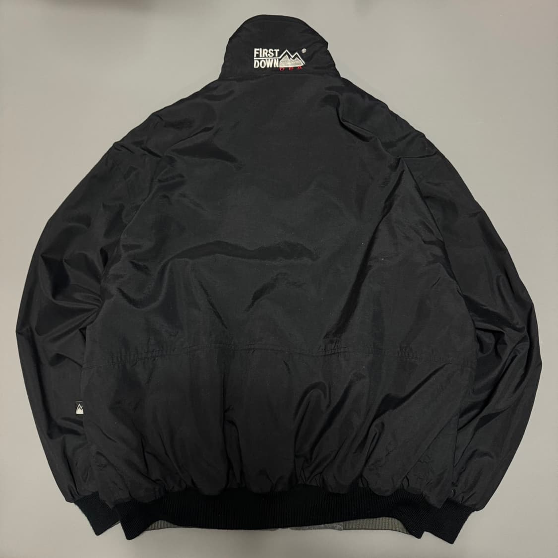 퍼스트다운 블랙 자수로고 리버시블 멜란지 플리스 2way 하이넥 자켓 상품이미지8
