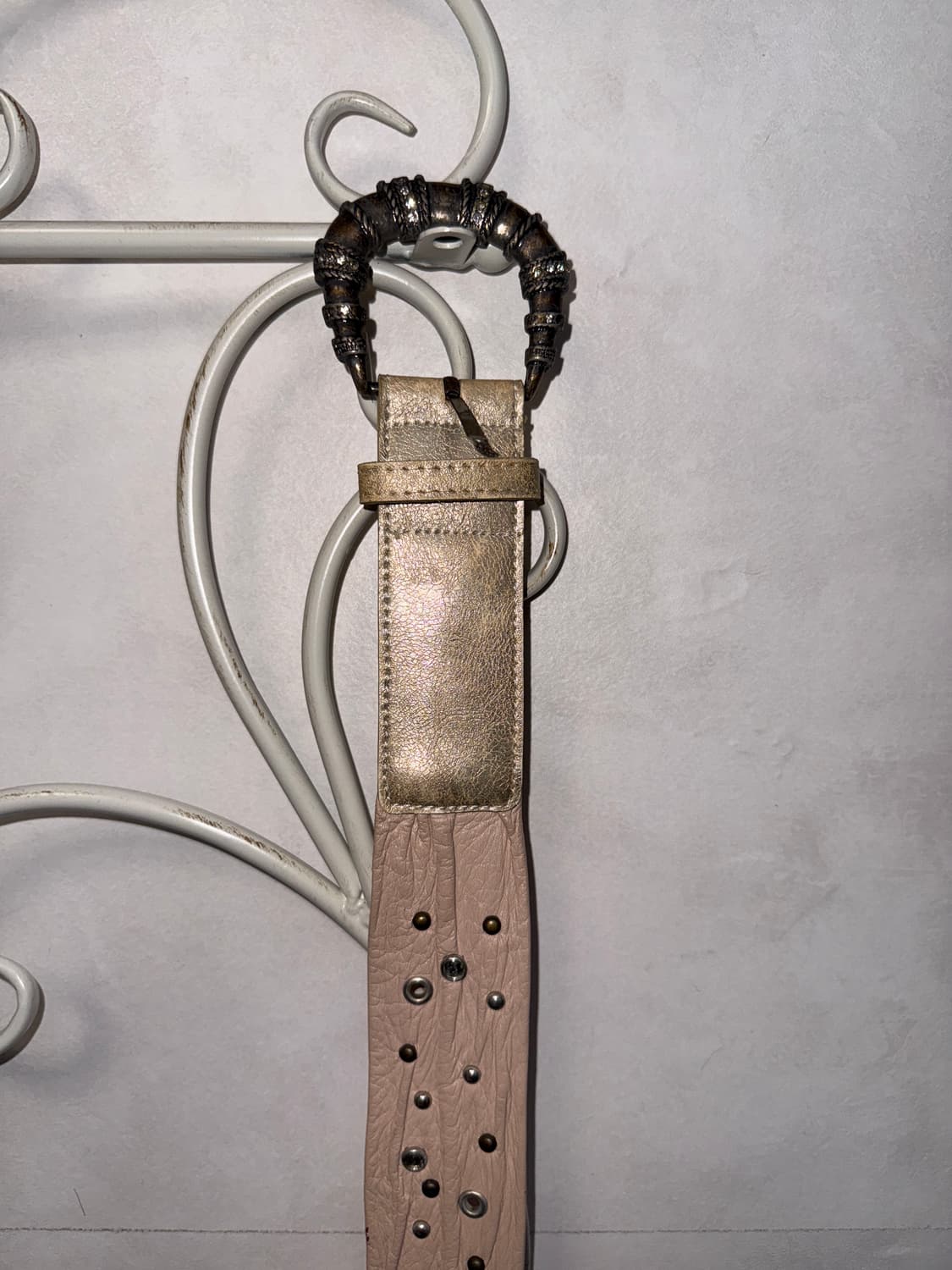 Pink beige bold antique stud charm belt 상품이미지4