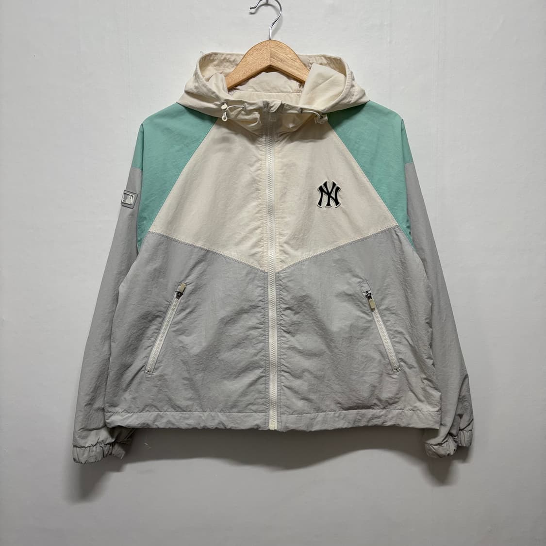 MLB 뉴욕양키스 후디 바람막이 상품이미지1