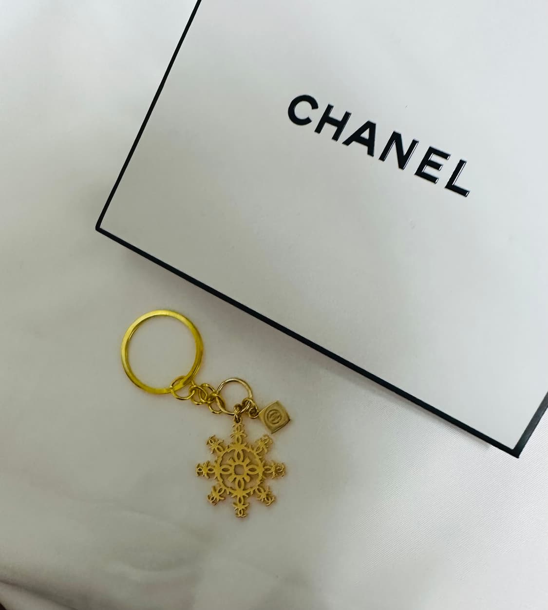 샤넬 뷰티 노벨티 키링 상품이미지3