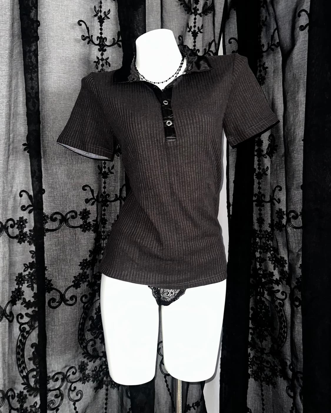 black ribbed satin collar polo shirt 상품이미지1