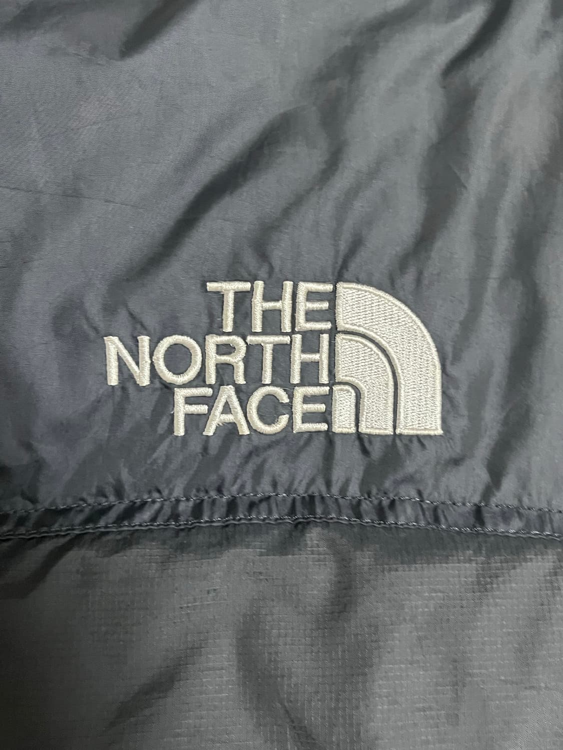 노스페이스 700 중앙로고 패딩 조끼 블랙 M 상품이미지5