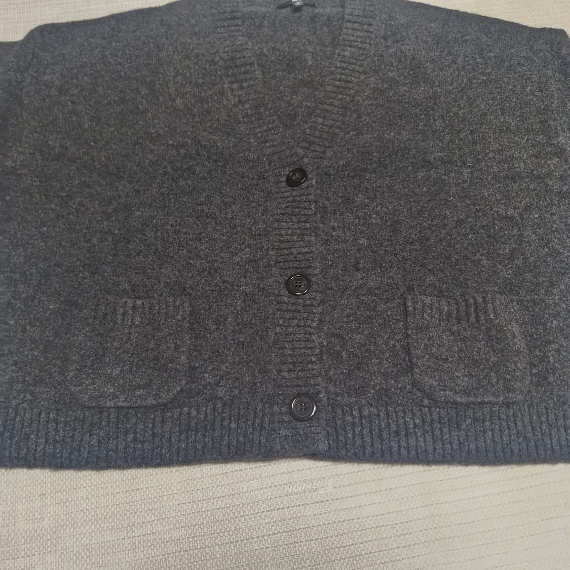 유니클로 브이넥 크롭 가디건 상품이미지3