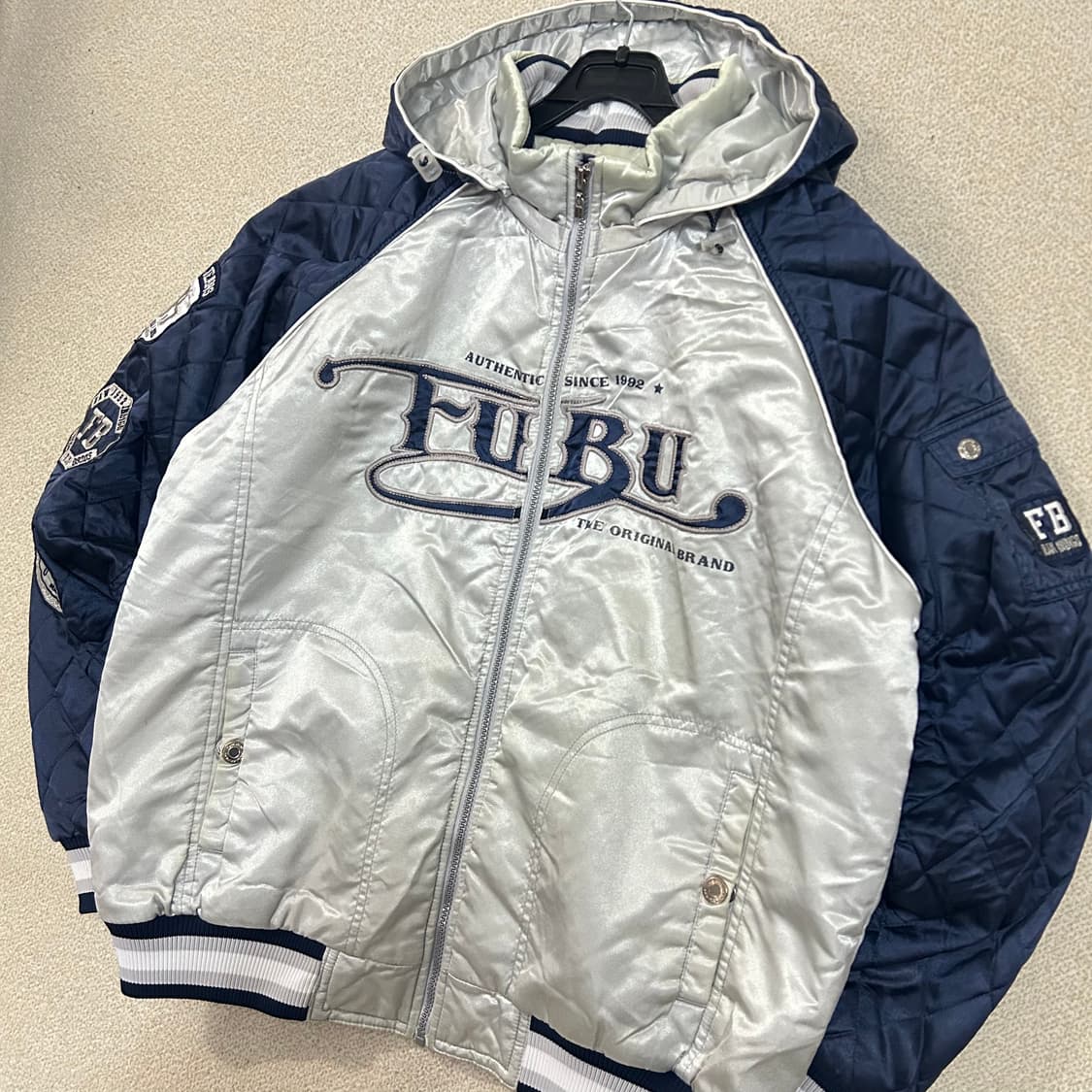 (L) 90s FUBU 후부  새틴 퀼팅 후드 바시티 자켓  상품이미지2