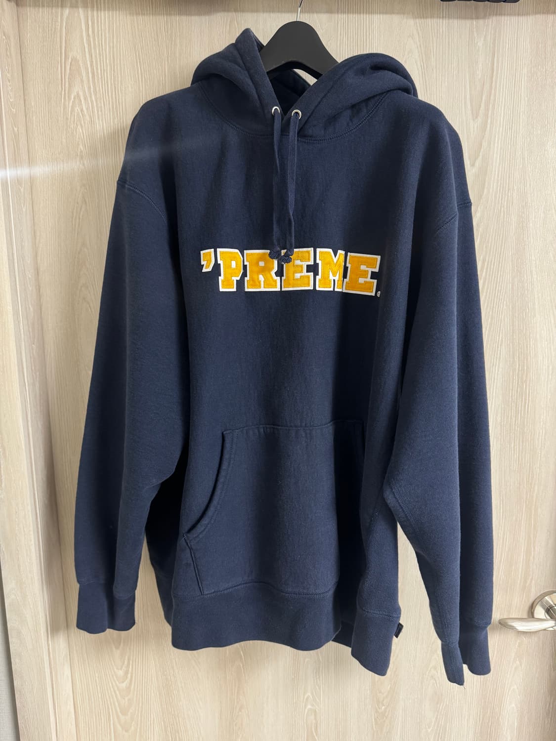 슈프림 ‘preme 후드티 네이비 L 상품이미지2