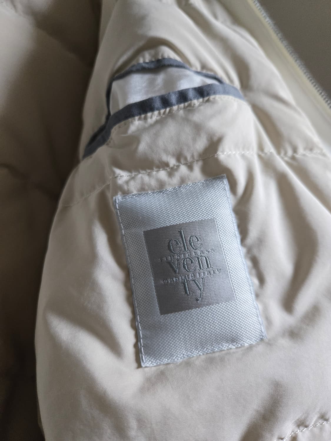 일레븐티(eleventy)플레티넘 구스다운 필링 상품이미지4